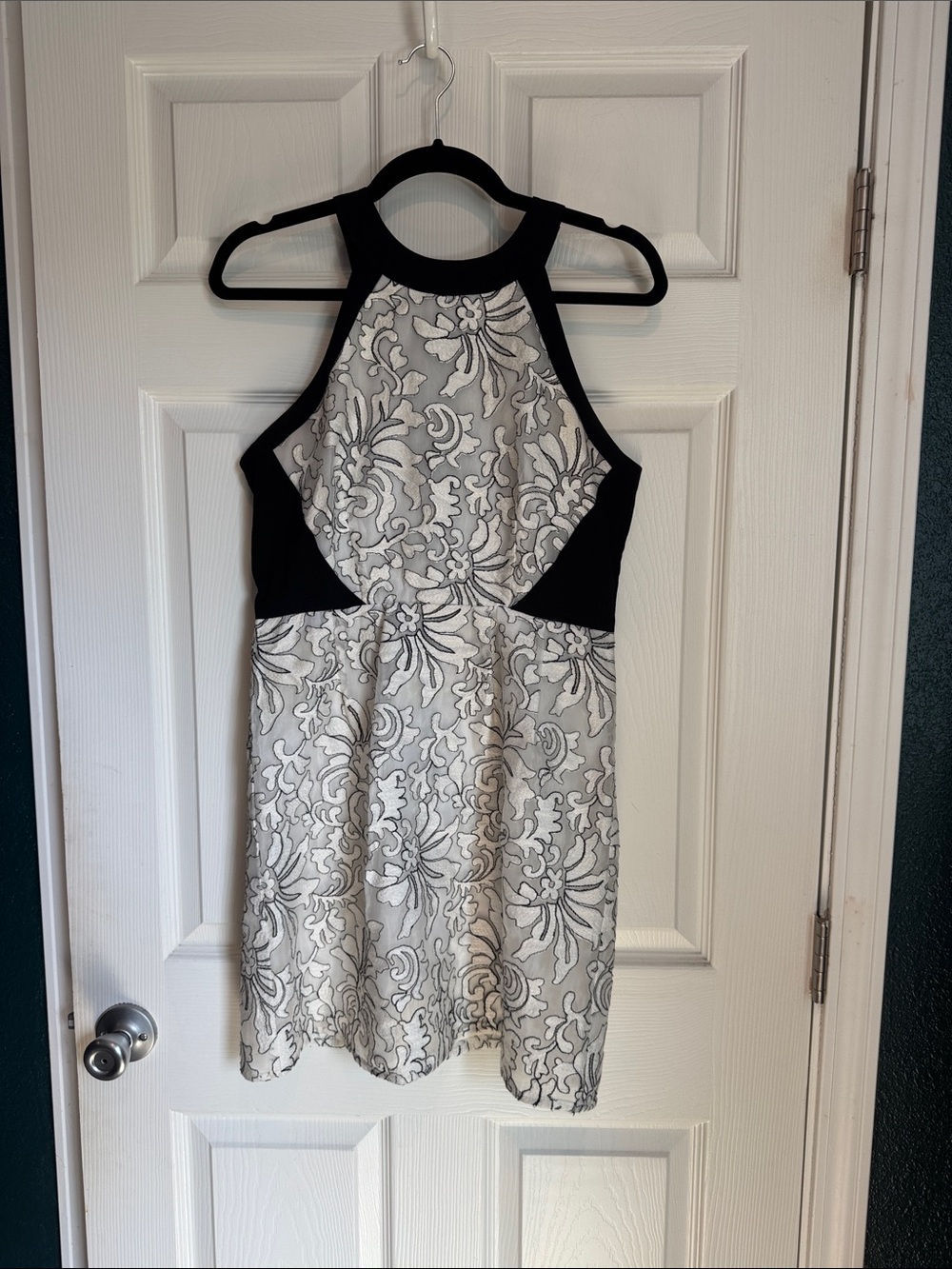 Listicle size small Black and White Floral Mini Dress